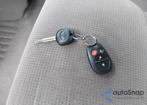 2004 Toyota Sienna Le from USA, damaged, VIN 5TDZA23C54S210313